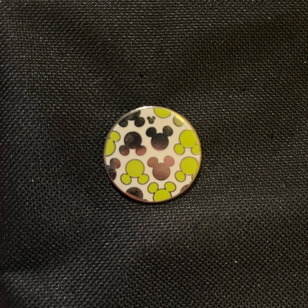 Disney pin